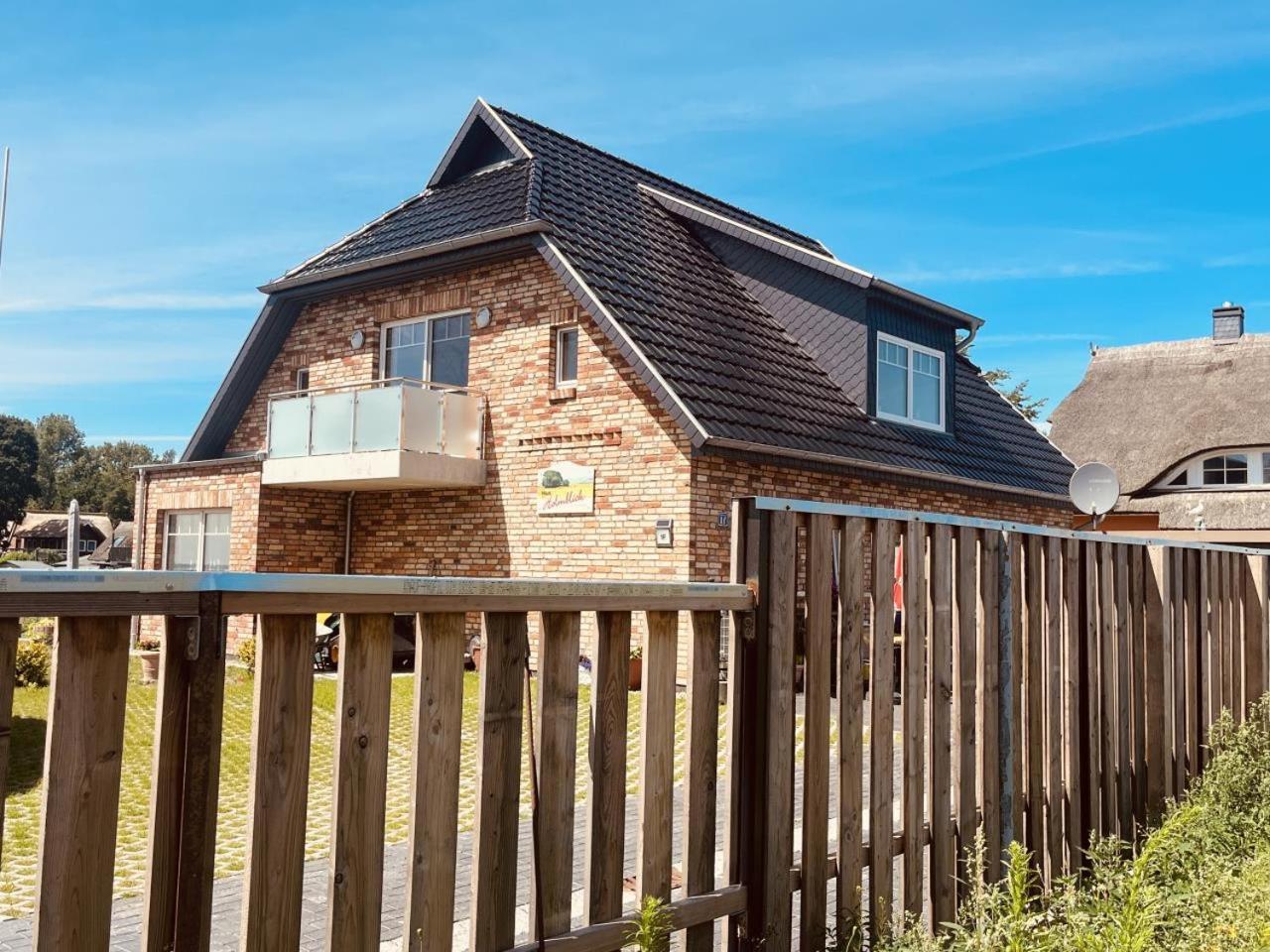 Holmblick - Boddenblick, Balkon, 2 Schlafzimmer, 4 Personen Born Exterior photo